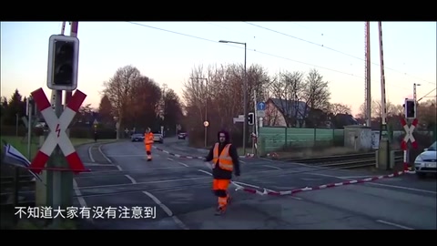 鐵路紅綠燈原理和普通紅綠燈差別這么大？難怪道口是事故高發地！