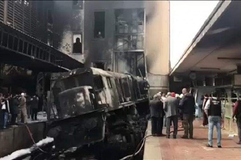 開(kāi)羅火車(chē)站大火致25死50傷