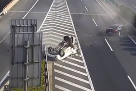 高速公路交通事故—車輛<em>事故現(xiàn)場</em>
