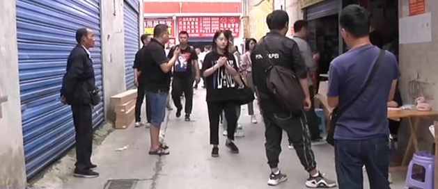 警方查獲假冒汽配配件5000<em>余</em>件 涉案價值<em>200</em><em>余</em><em>萬元</em>