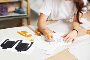 <em>服裝</em>表演、<em>形象設計</em>、策劃<em>專業(yè)</em>：女士形象色彩設計<em>課程</em><em>思</em>政教學<em>案例</em>