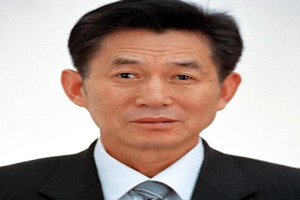 <em>李</em>官奇：研發的“植物蛋白質合成絲及其制造方法”獲得國家發明專利