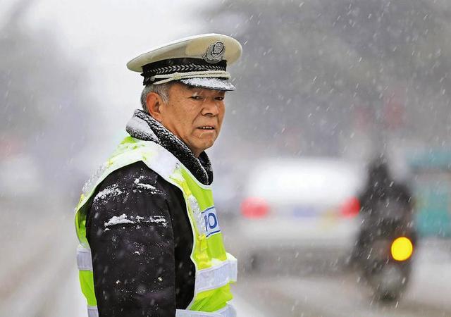 授課圖片—潼關(guān)交警大隊(duì)民警：張宏倉(cāng) 愛(ài)崗敬業(yè)用良心和責(zé)任干事