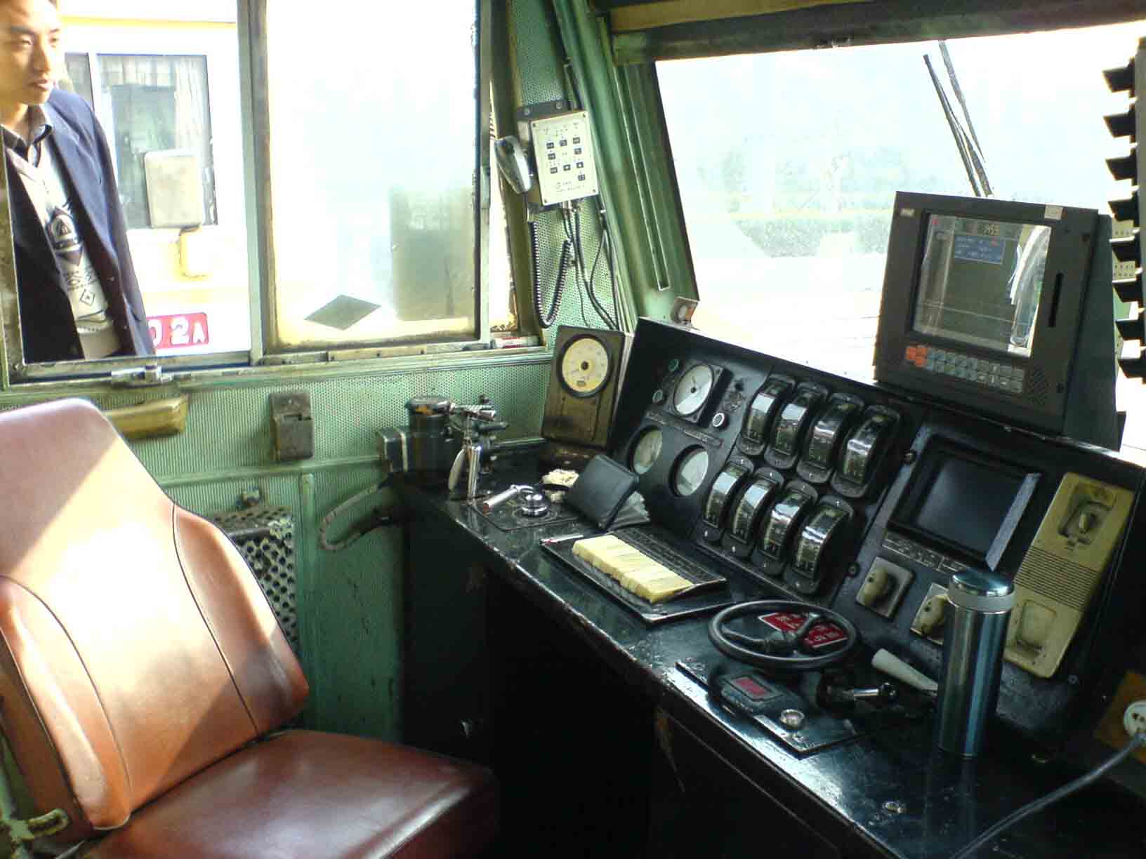 <em>授課</em>圖片—SS4機車<em>司機</em><em>室</em>