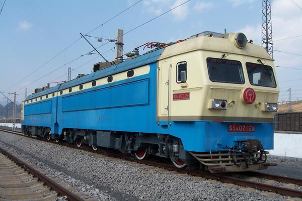 <em>授課</em><em>圖片</em>—SS4<em>機(jī)車</em>