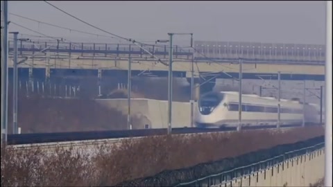 <em>最美</em>鐵路人物—高寒高鐵動(dòng)車(chē)組<em>司機(jī)</em>—邢云堂