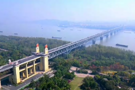南京長江上的五座大橋：大橋二橋三橋四橋五橋，現(xiàn)在分別叫什么？
